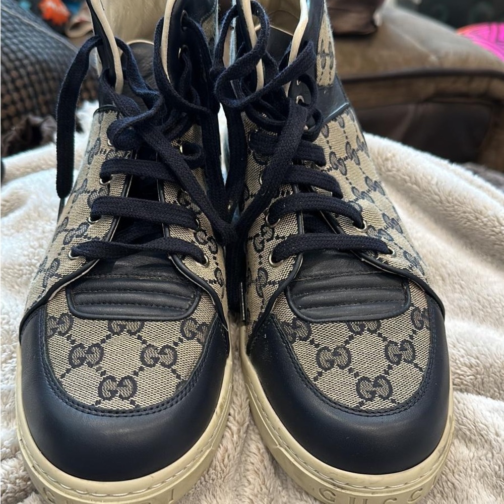 Good like new one wear only
